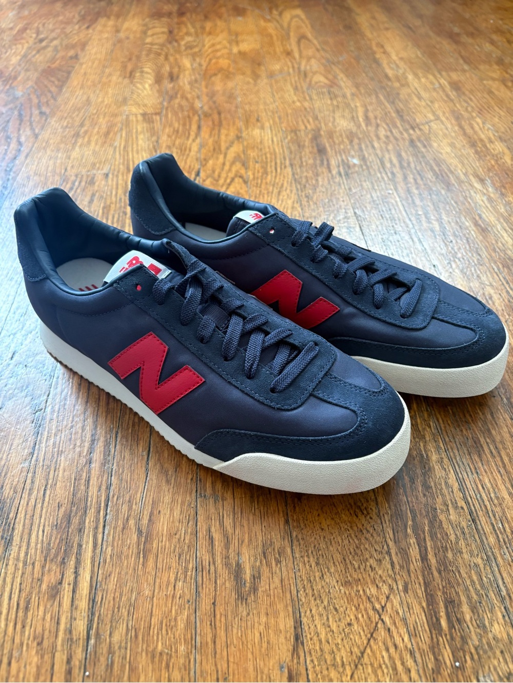 New Balance 360 Retro Men’s Navy Blue Red Sneakers New Rare